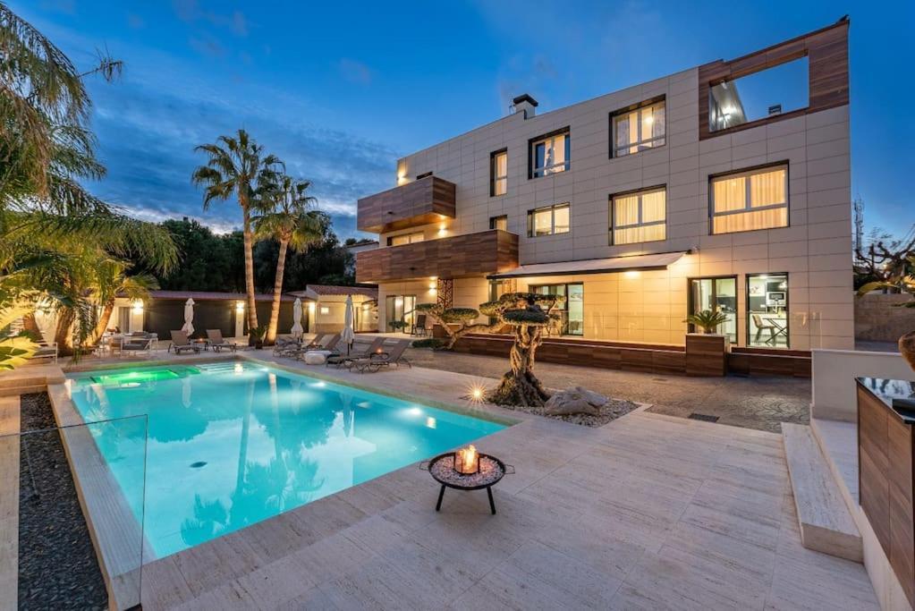 Luxury Casa Con Piscina, Wifi, 150M Dal Mare Apartman Miami Playa Kültér fotó