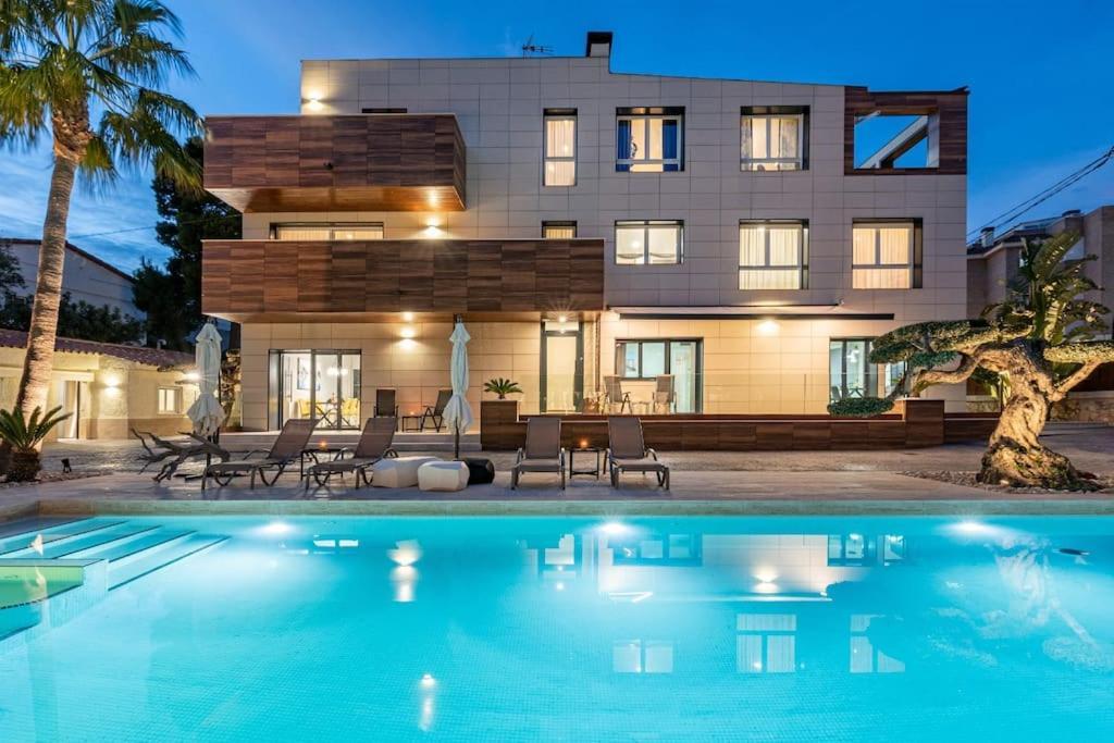 Luxury Casa Con Piscina, Wifi, 150M Dal Mare Apartman Miami Playa Kültér fotó