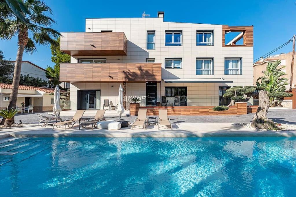 Luxury Casa Con Piscina, Wifi, 150M Dal Mare Apartman Miami Playa Kültér fotó