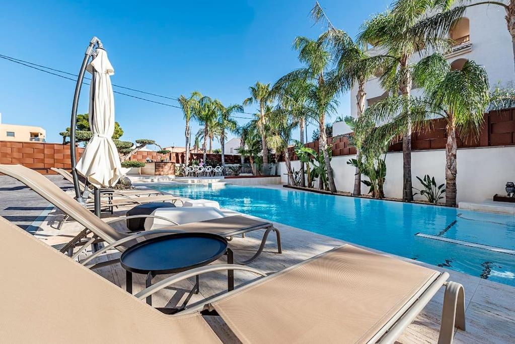 Luxury Casa Con Piscina, Wifi, 150M Dal Mare Apartman Miami Playa Kültér fotó