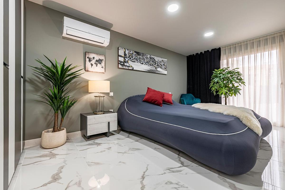 Luxury Casa Con Piscina, Wifi, 150M Dal Mare Apartman Miami Playa Kültér fotó